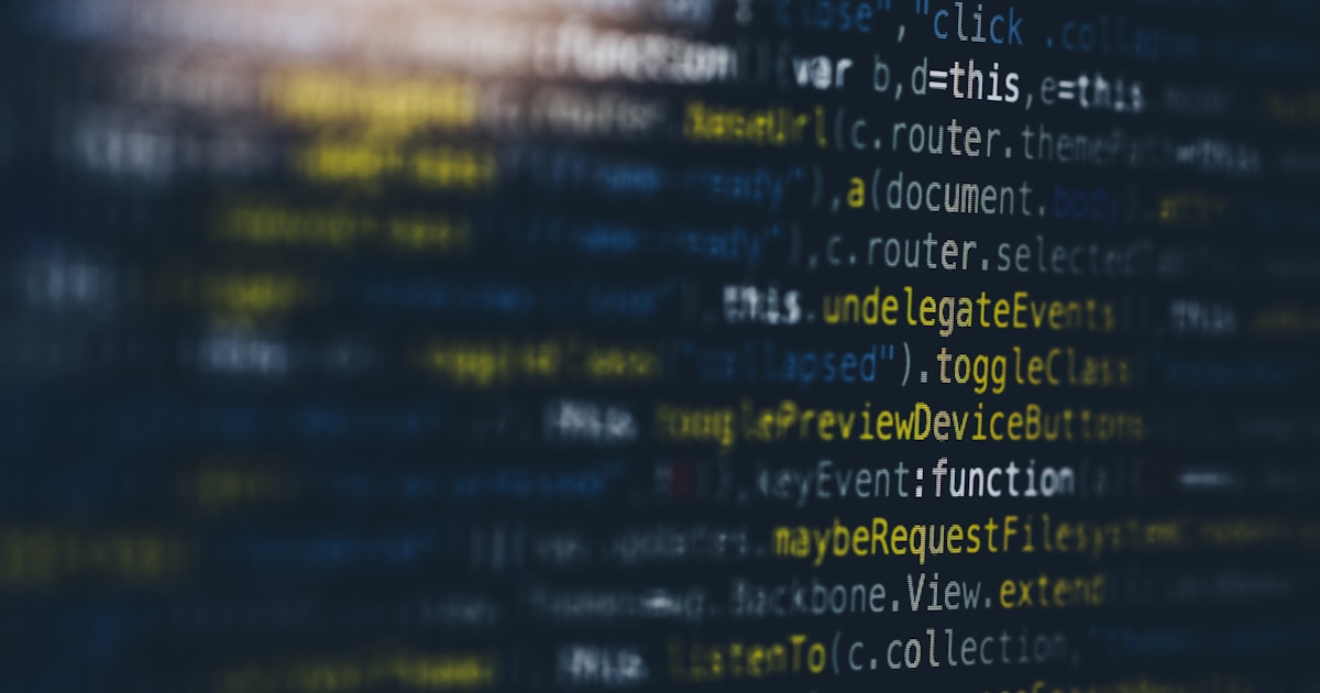 AWS Lambda、GCP Cloud Run、腾讯云 SCF 三厂无服务器冷启动与计费模型对比图